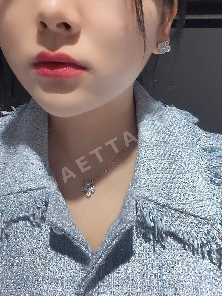 반클리프앤아펠 네잎클로버 다이아몬드 귀걸이 상세 이미지 2
