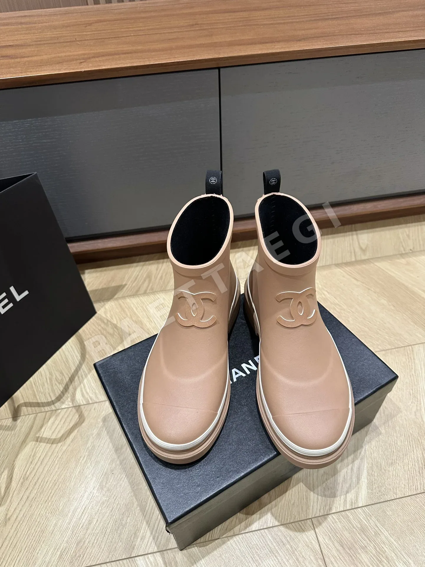 샤넬 레인부츠 상세 이미지 2