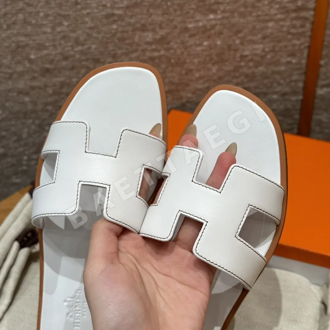 에르메스 오란 샌들 화이트 가죽 H 컷아웃 상세 이미지 5