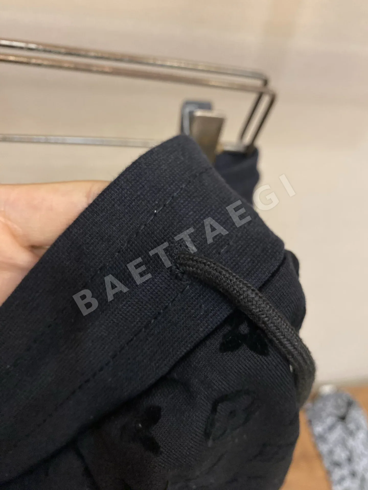 루이비통 플로키 모노그램 반바지 상세 이미지 5