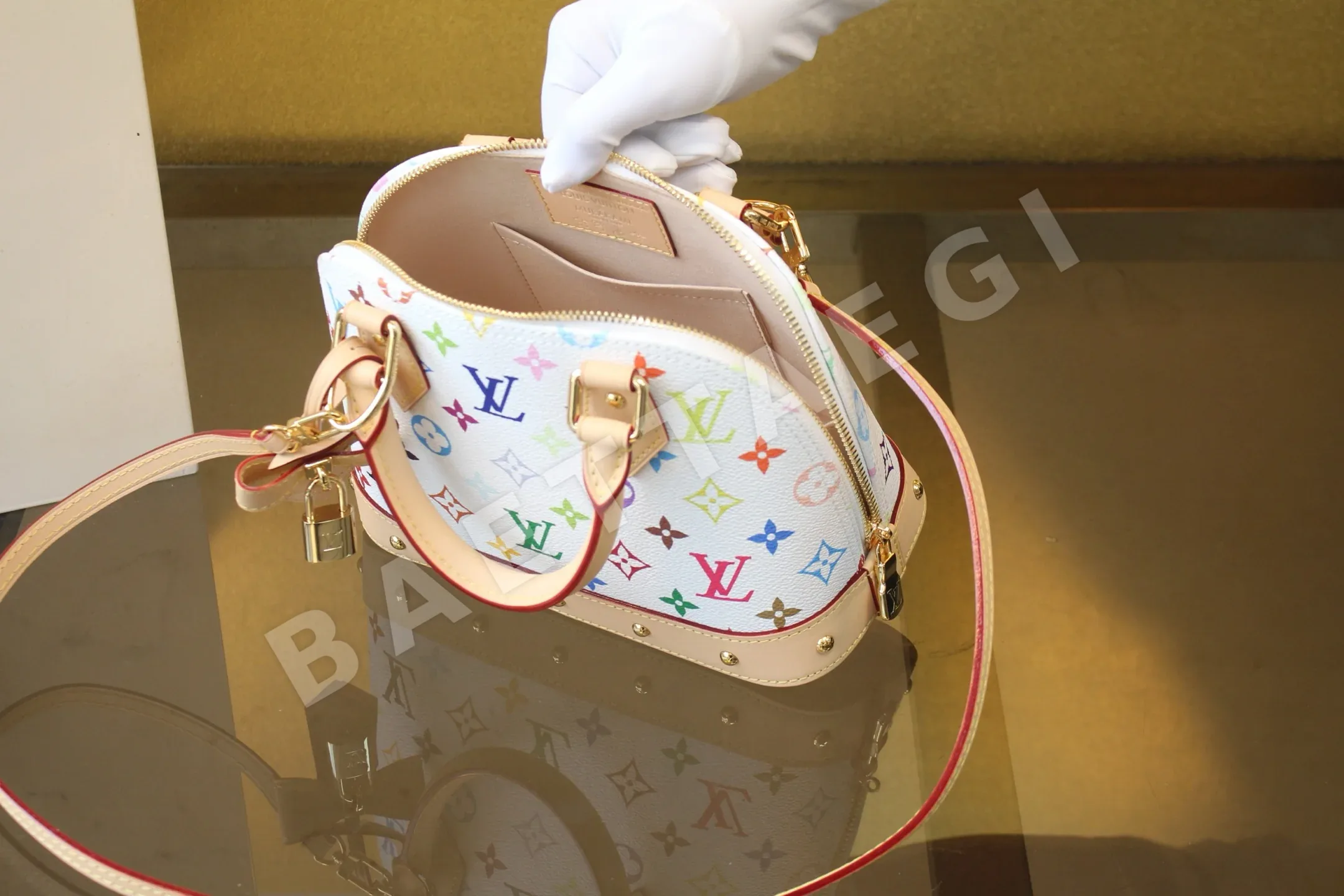 루이비통 무라카미 타카시 알마 BB 가방 M13078 상세 이미지 8