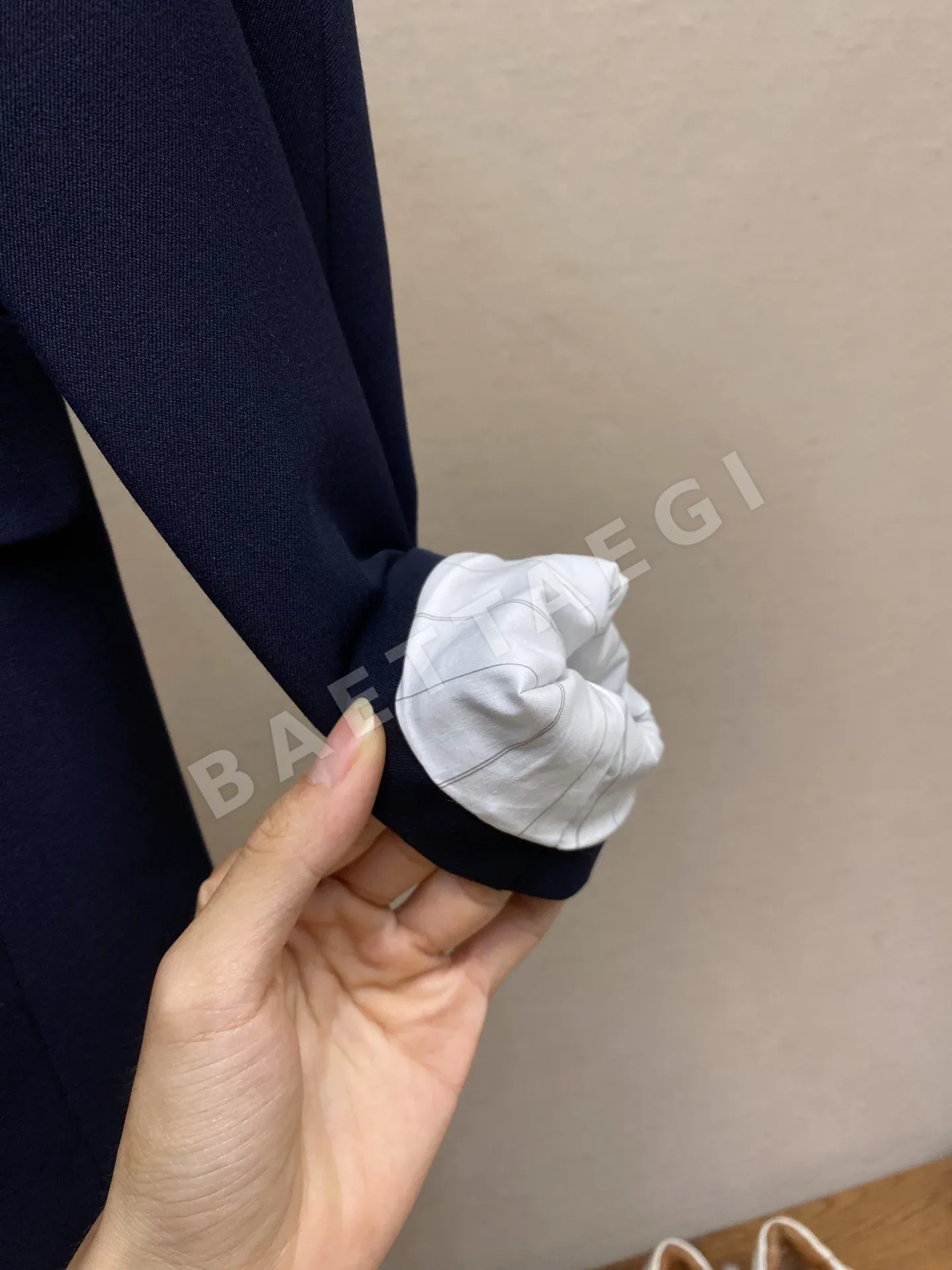 루이비통 다크 블루 자수 남성 재킷 상세 이미지 7