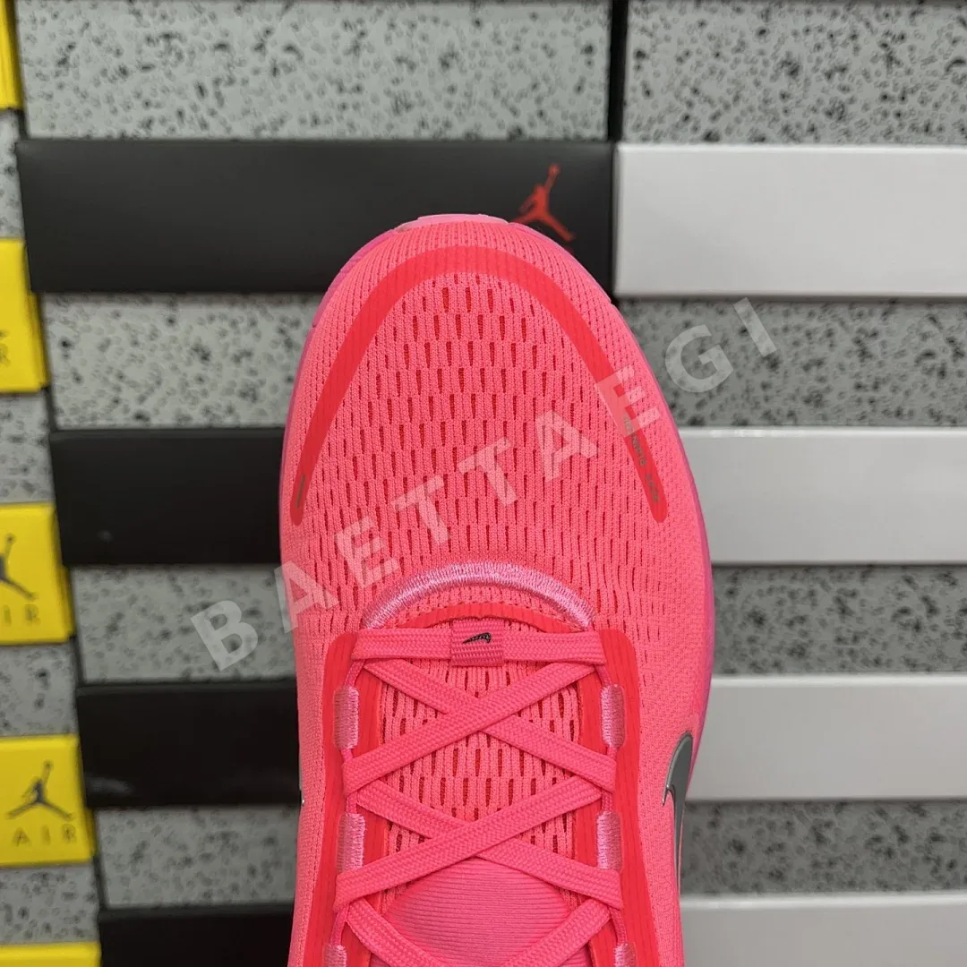 나이키 줌 보메로 18 HM6804-602 201110 Nike Zoom Vomero 18 상세 이미지 2