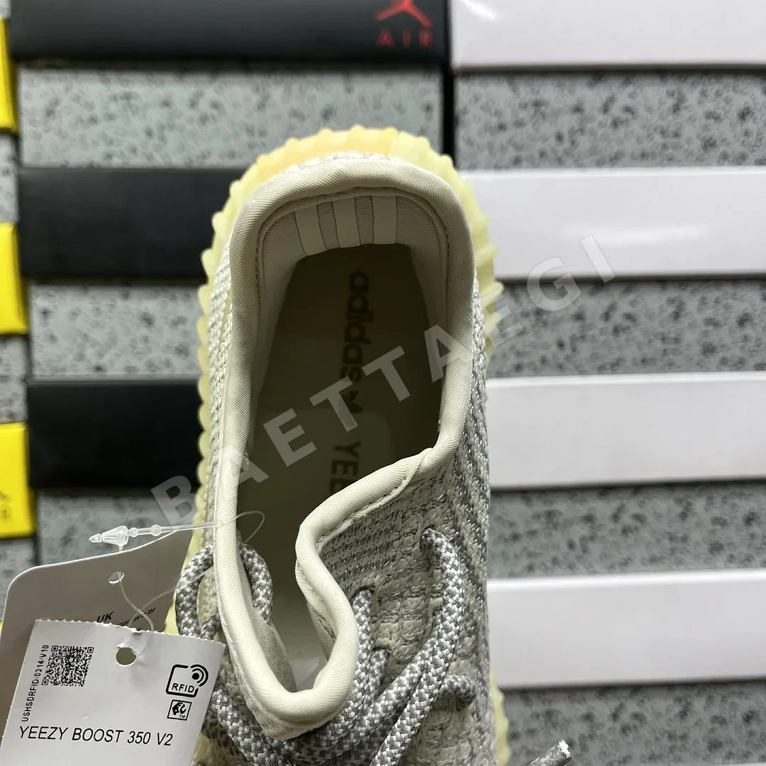 아디다스 [R] 이지 부스트 350 V2 FV3254 200732 Adidas Yeezy Boost 350 V2 상세 이미지 4