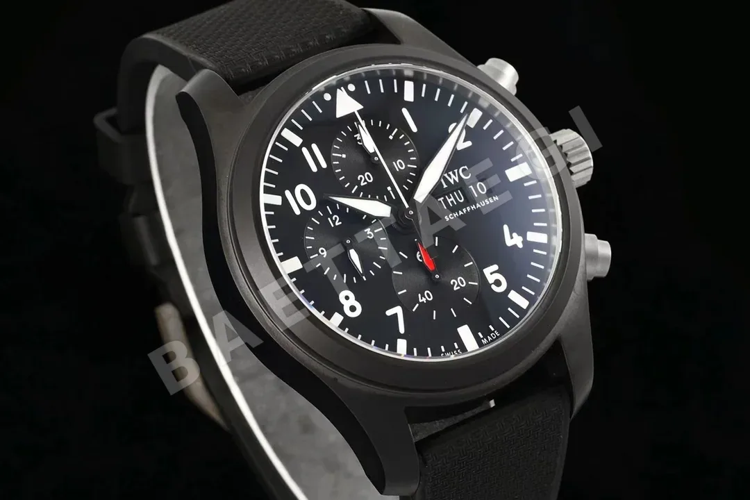 IWC 파일럿 탑건 크로노그래프 블랙 세라믹 시계 상세 이미지 2