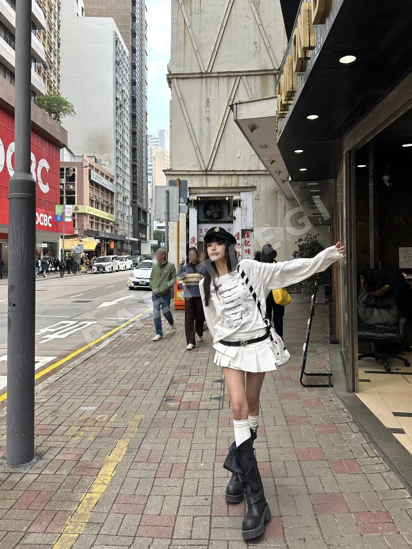 크롬하츠 빅크로스 블랙 화이트 포니헤어 크로스바디백 상세 이미지 15