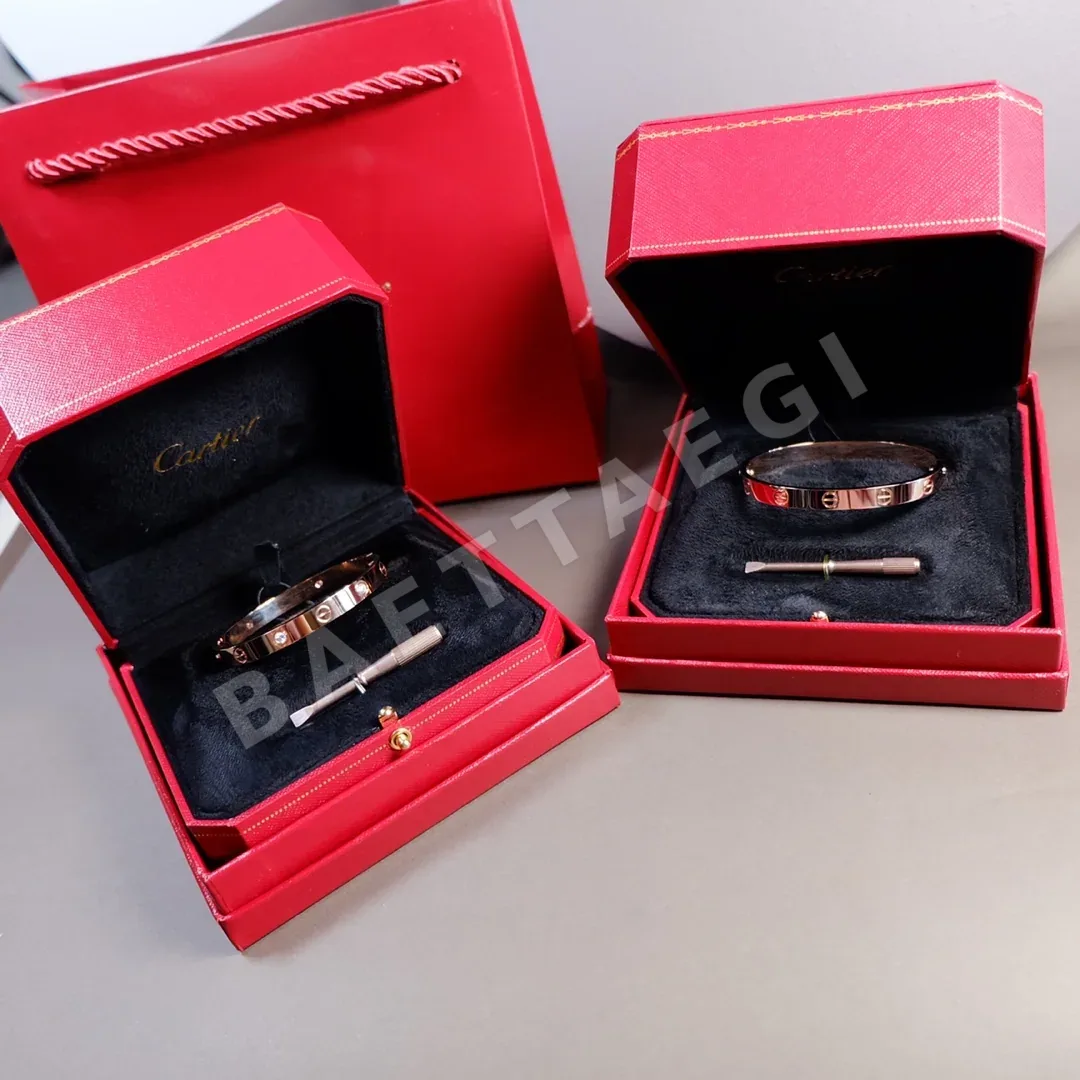 까르띠에 팔찌 61155 Cartier Bracelet