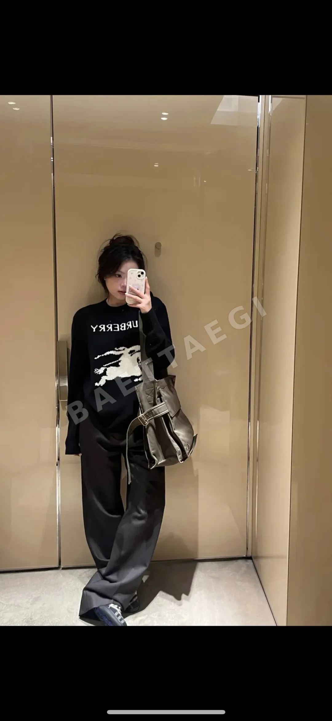 버버리 가방 상세 이미지 5