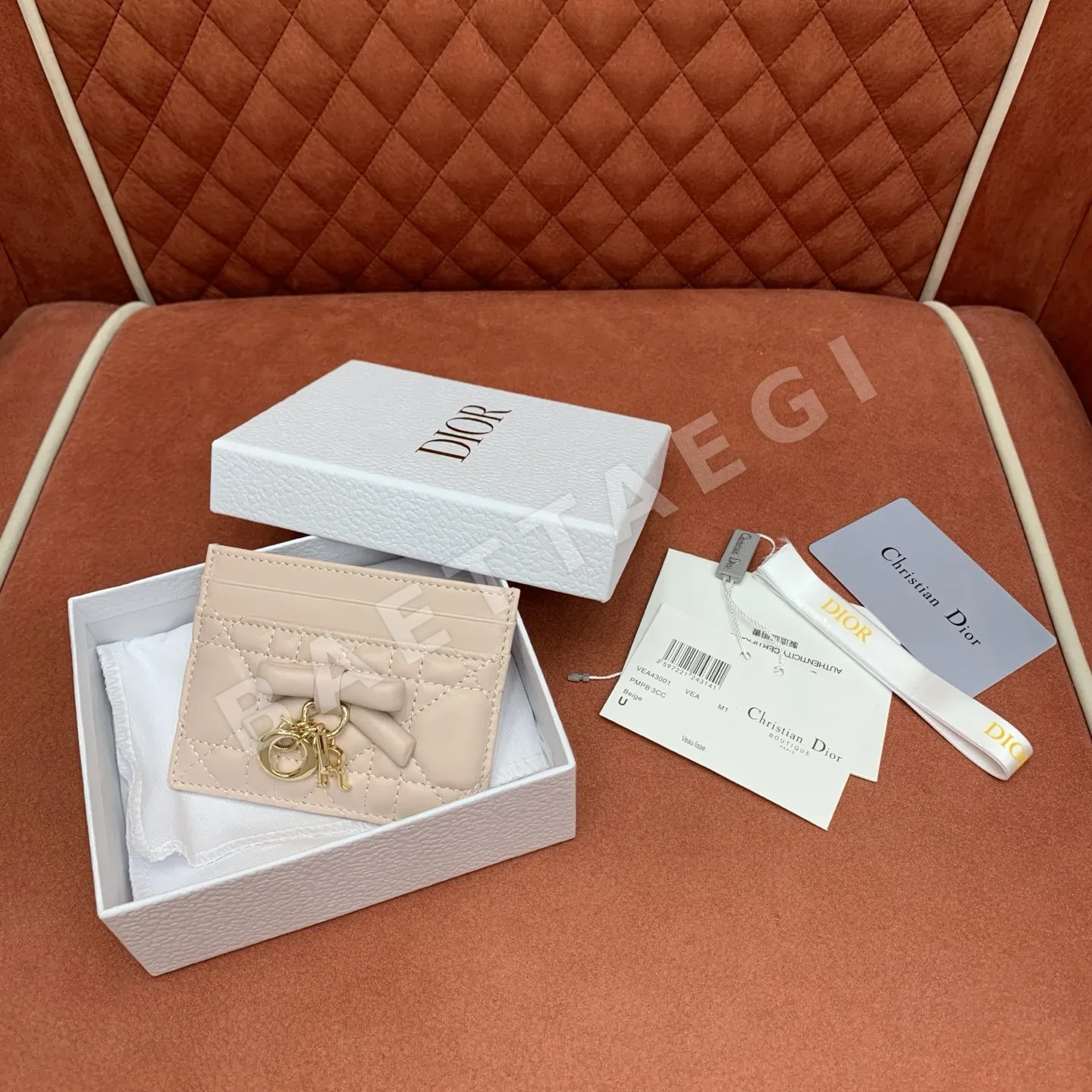 디올 리본 메탈 장식 램스킨 카드 지갑 188480