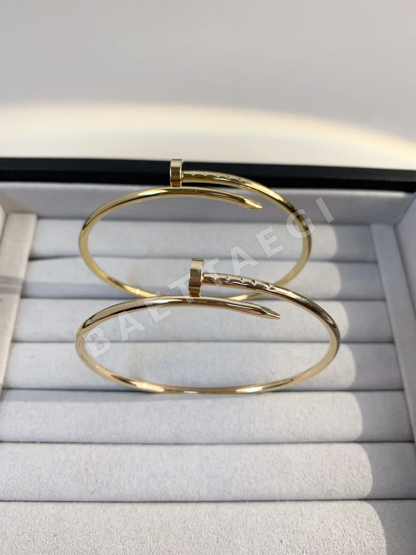 까르띠에 팔찌 59390 Cartier Bracelet