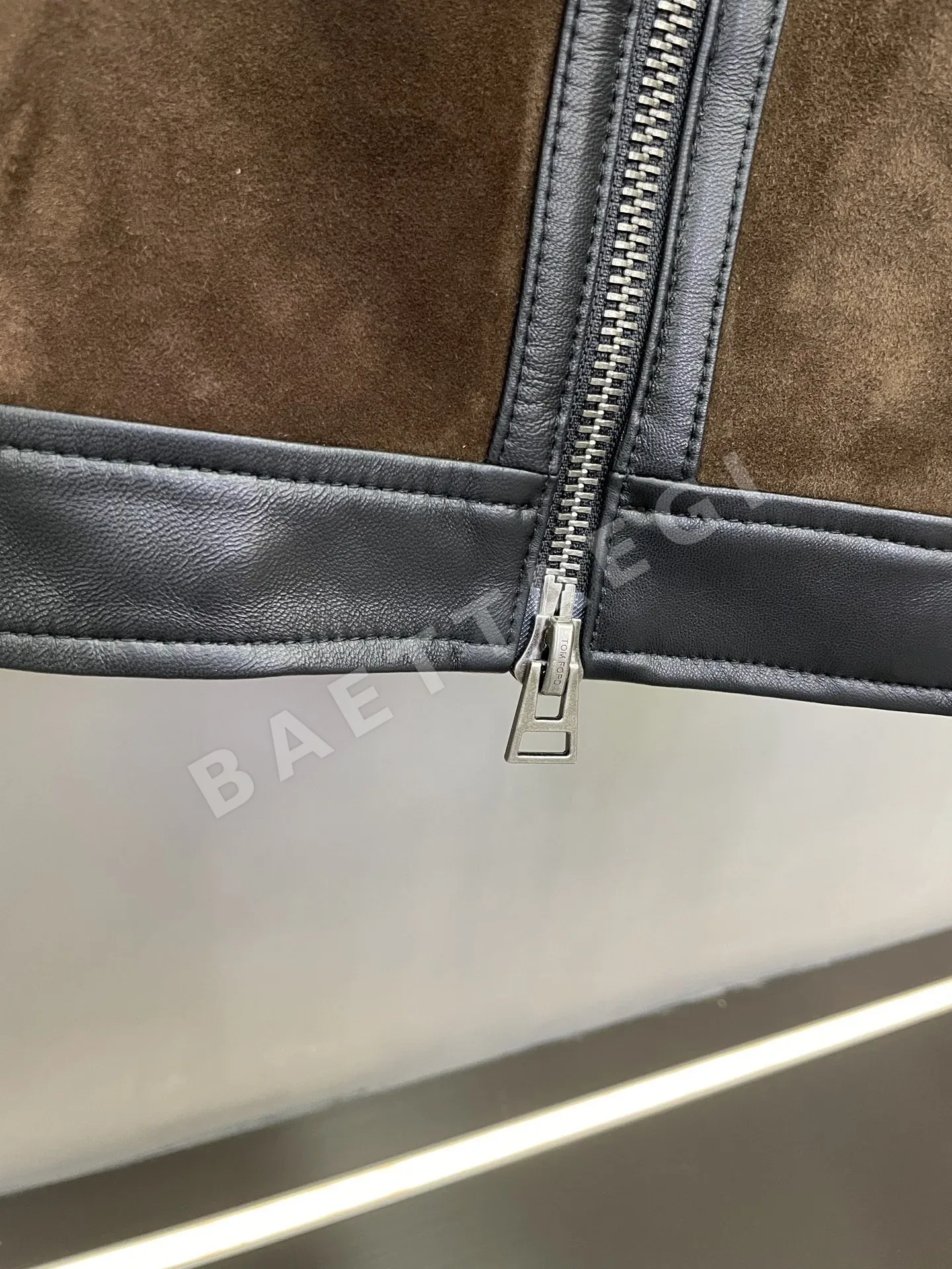 톰포드 스웨이드 램스킨 남성 자켓 상세 이미지 9