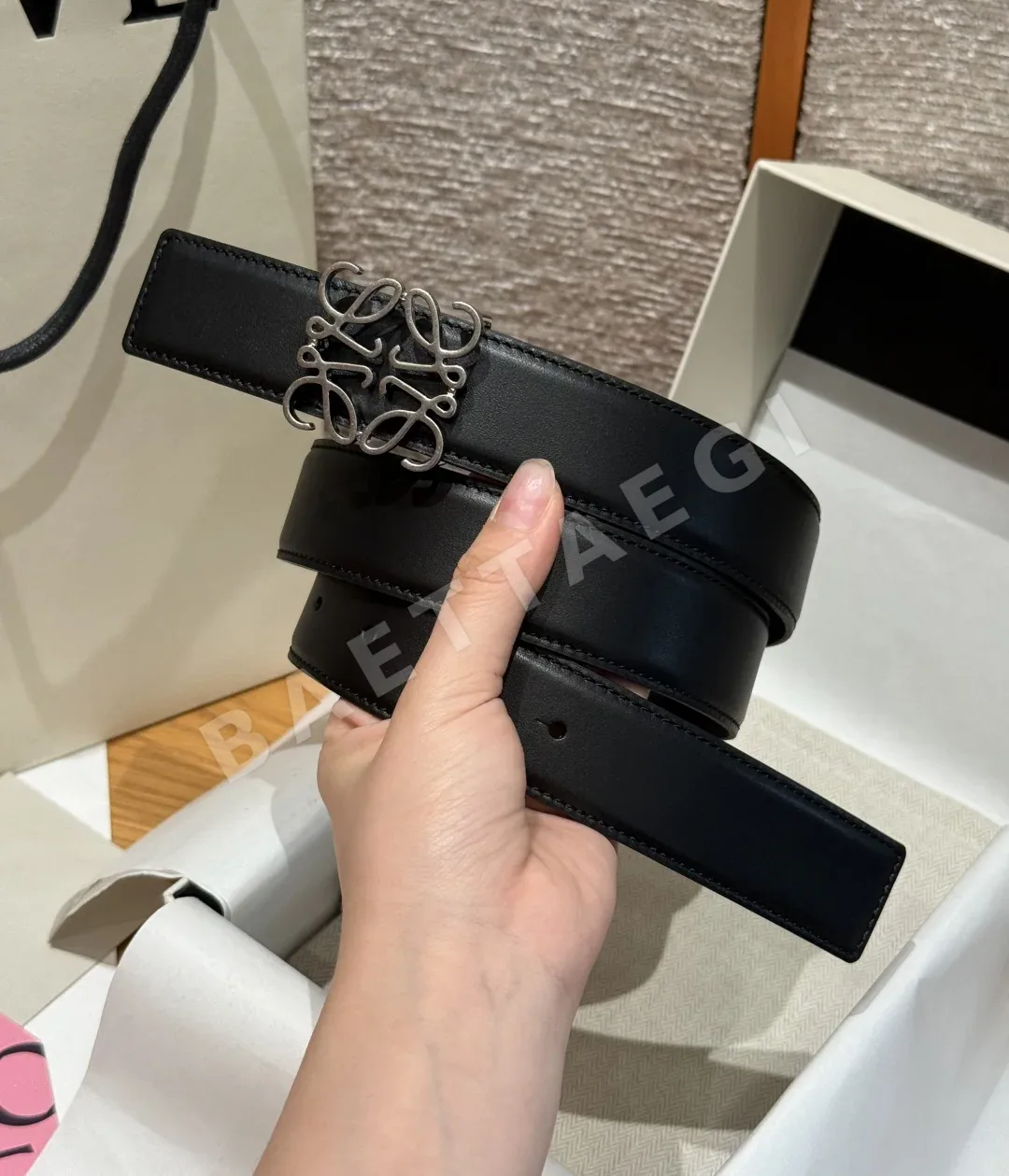 로에베 아나그램 양면 가죽 벨트 상세 이미지 3