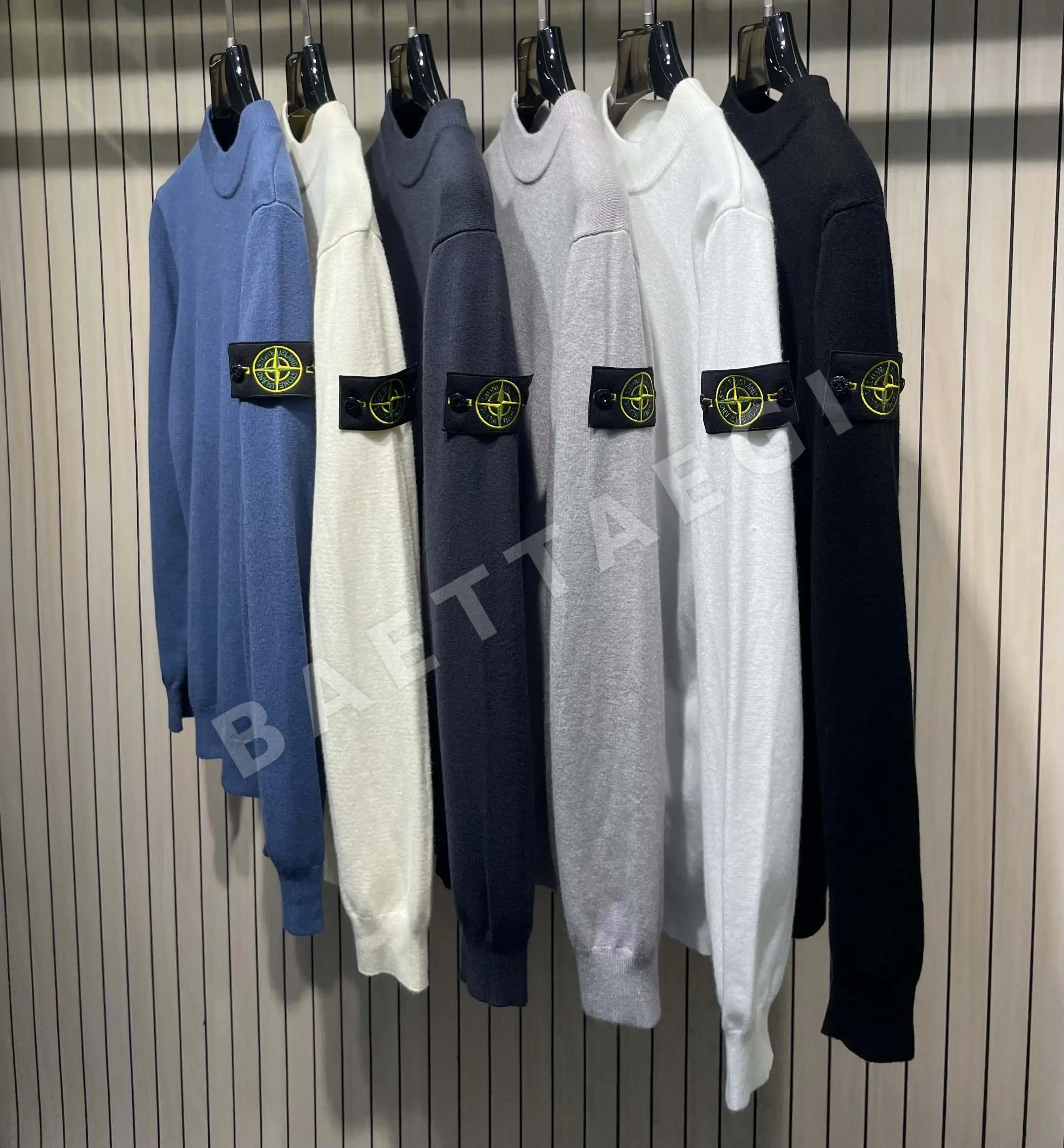 스톤아일랜드 남성 민소매 하이넥 니트 상세 이미지 2