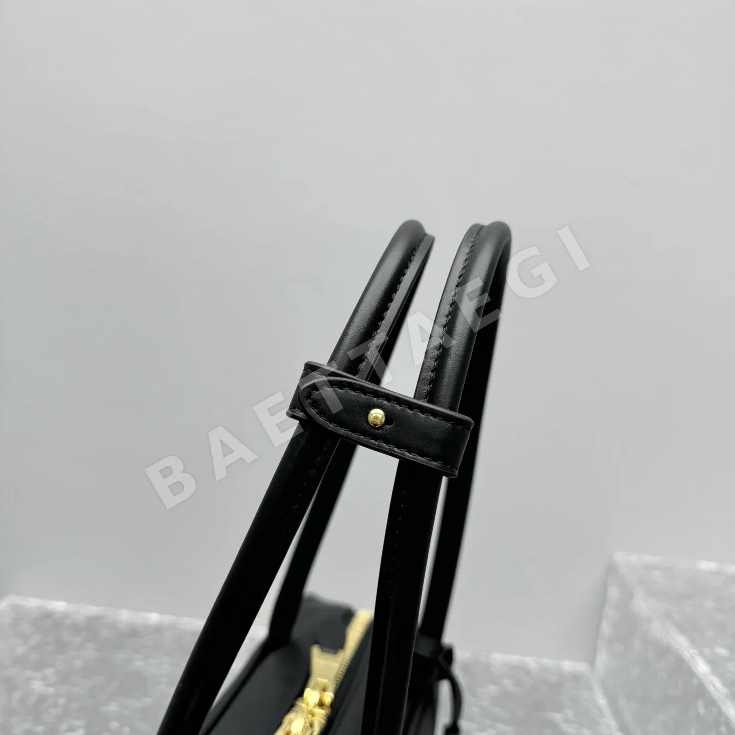 미우미우 MISHANG Beau 올레더 블랙 핸드백 상세 이미지 8