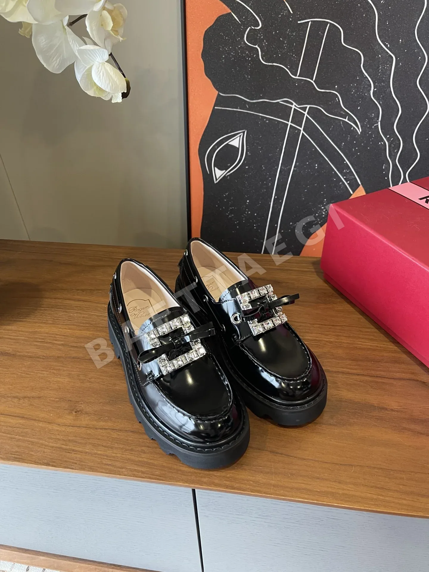 로저비비에 오픈토 비즈 장식 양털 로퍼 상세 이미지 8
