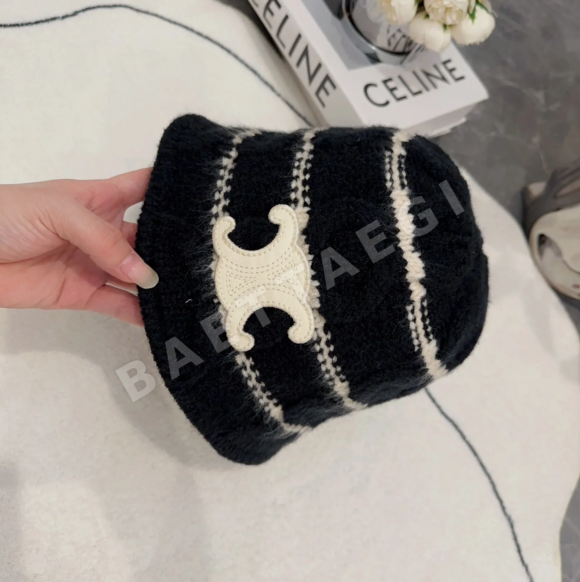 셀린느 스트라이프 케이블 니트 버킷 햇 상세 이미지 4