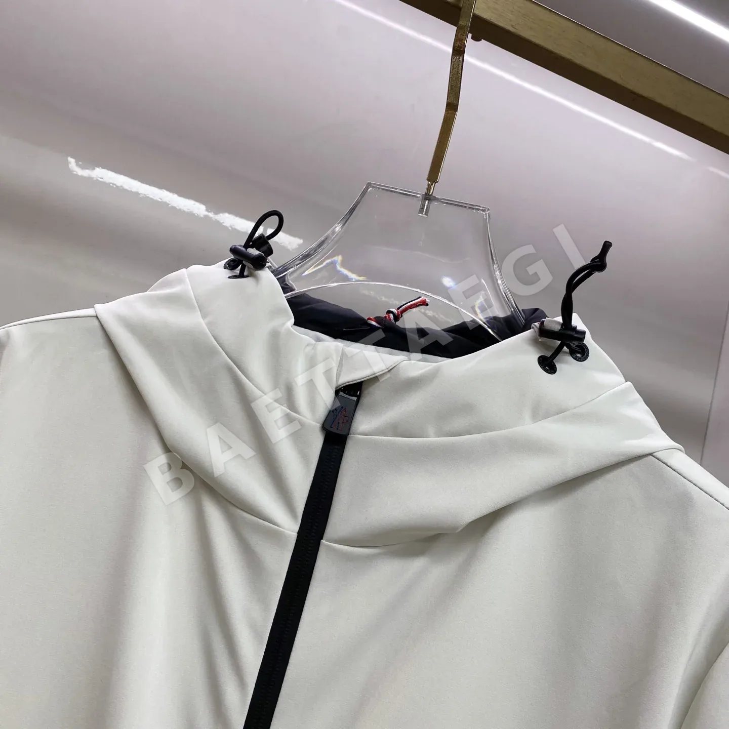 몽클레르 그레노블 남성 다운 패딩 점퍼 상세 이미지 4
