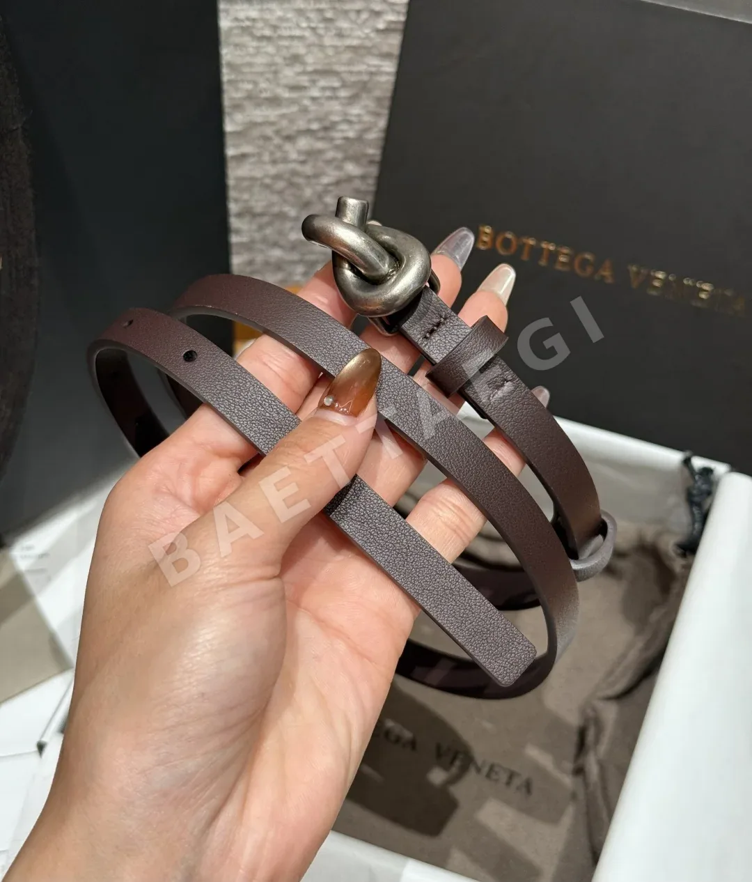 보테가베네타 노트 소가죽 벨트 상세 이미지 2
