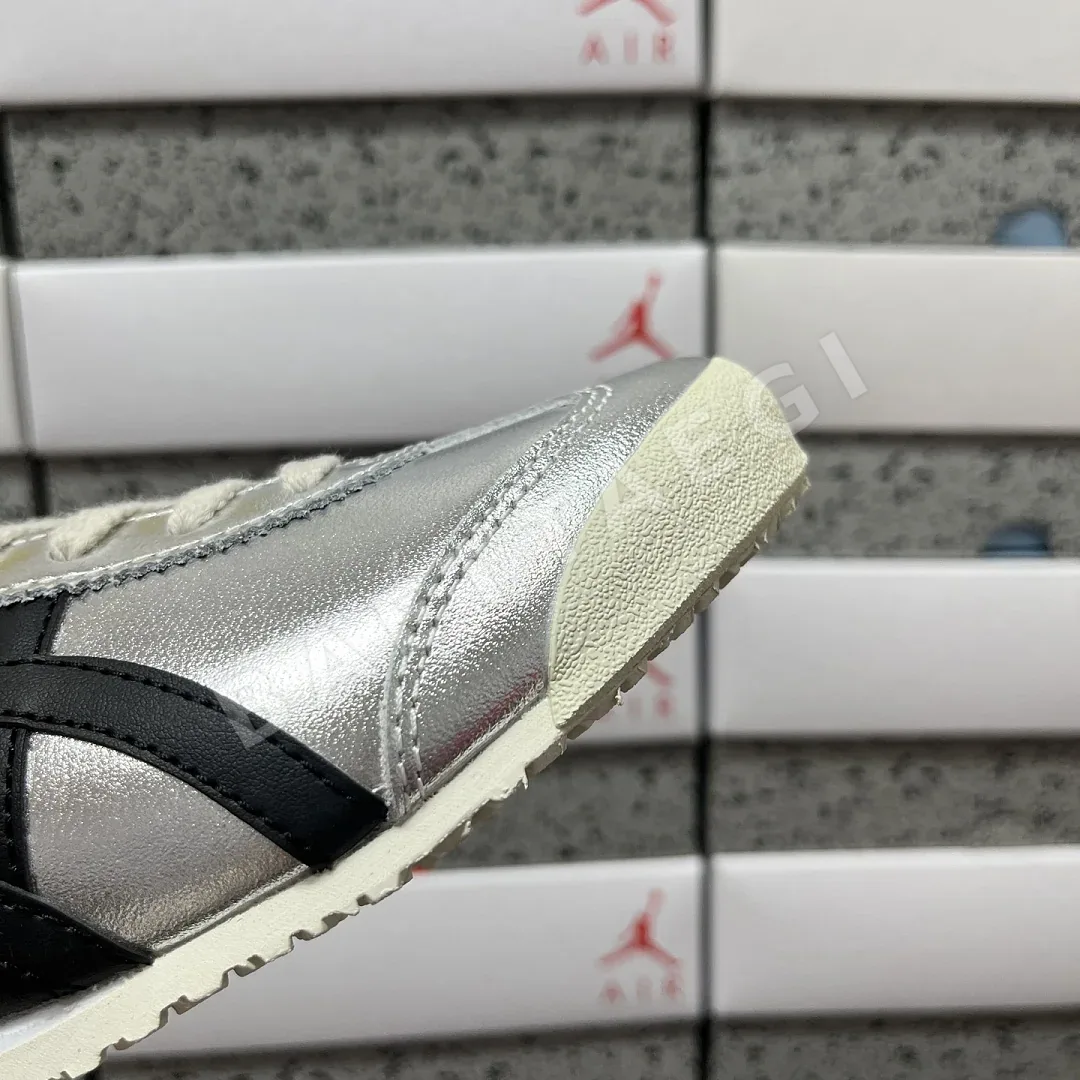 오니츠카타이거 [QC] 멕시코 66 1183B566-020 202296 Onitsuka Tiger Mexico 66 Pure Silver 상세 이미지 2