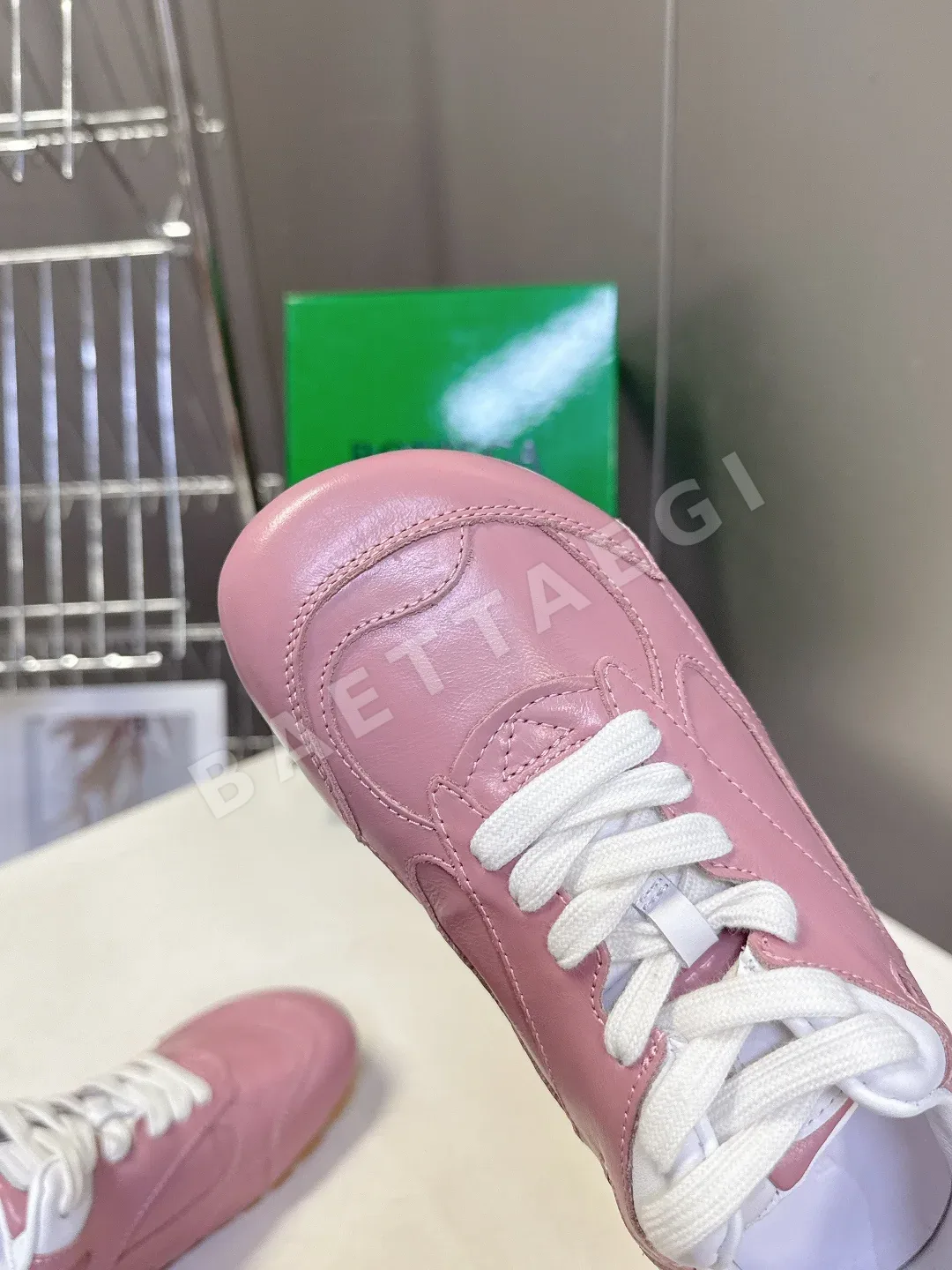 보테가베네타 나일론 스웨이드 메시 스니커즈 상세 이미지 7