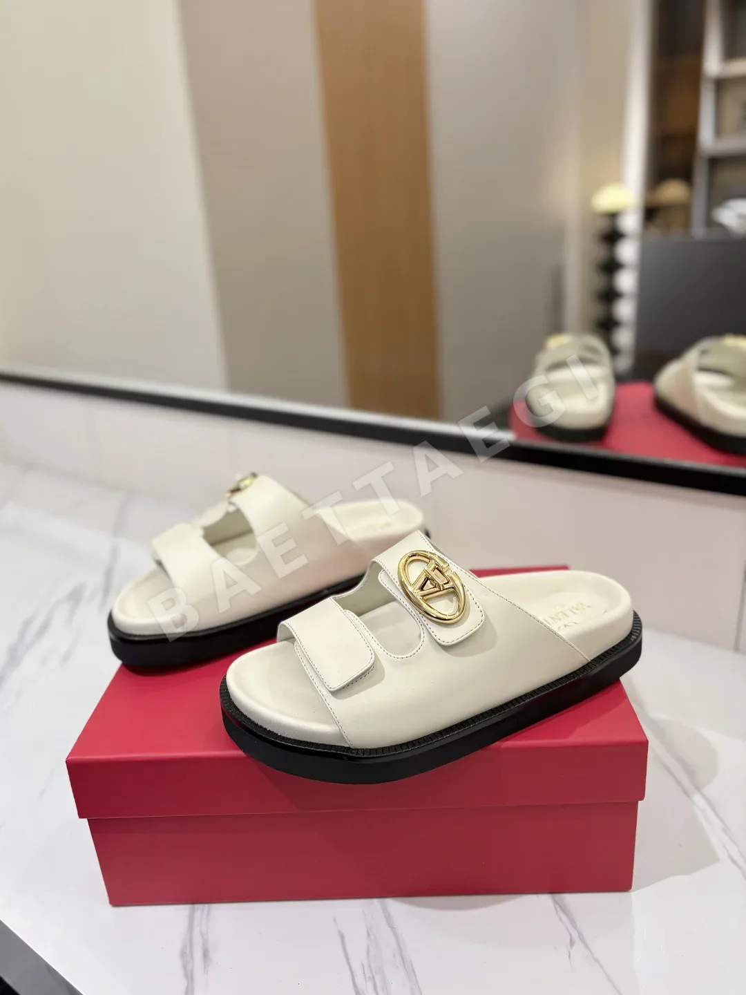 발렌티노 신발 상세 이미지 2