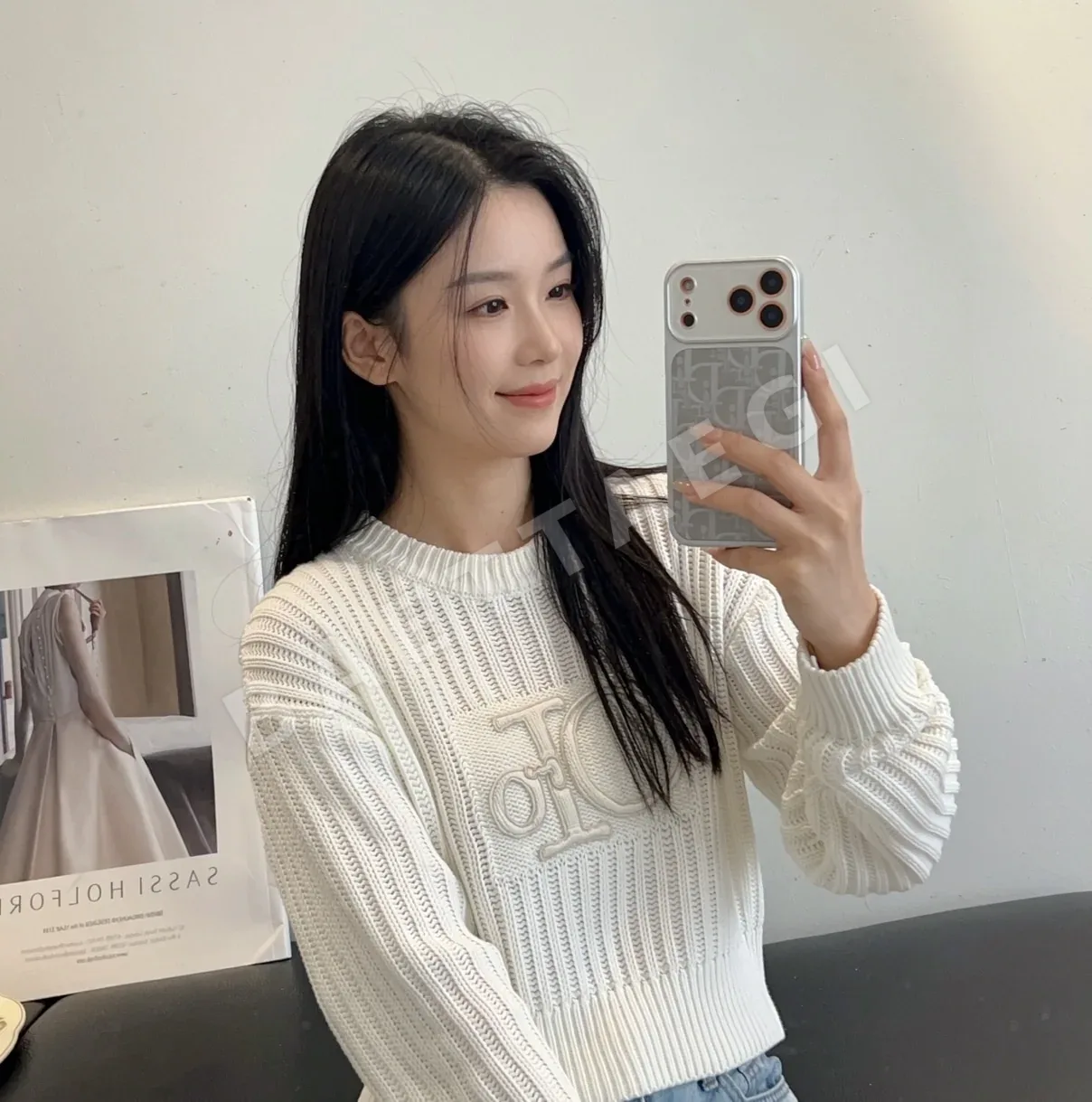 디올 엠보싱 아이폰 가죽 케이스 상세 이미지 3