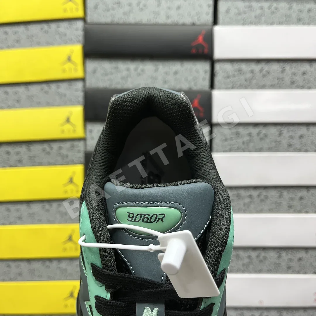 뉴발란스 [C] 9060 U9060873 202268 New Balance 9060 상세 이미지 4