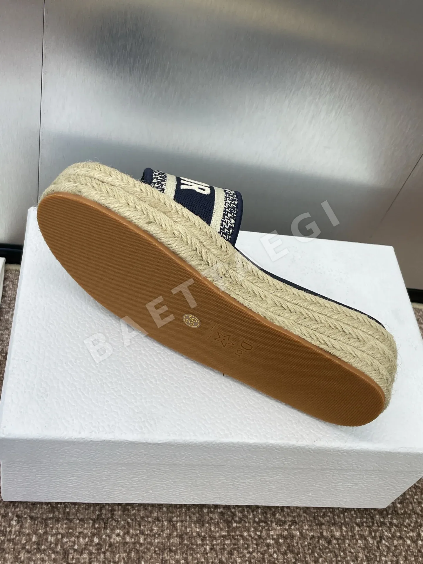 디올 이비에타 드웨이 젤리 컬러 플랫 샌들 8696 상세 이미지 9