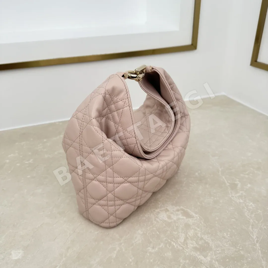 디올 투쥬르 호보 버킷 가방 상세 이미지 5