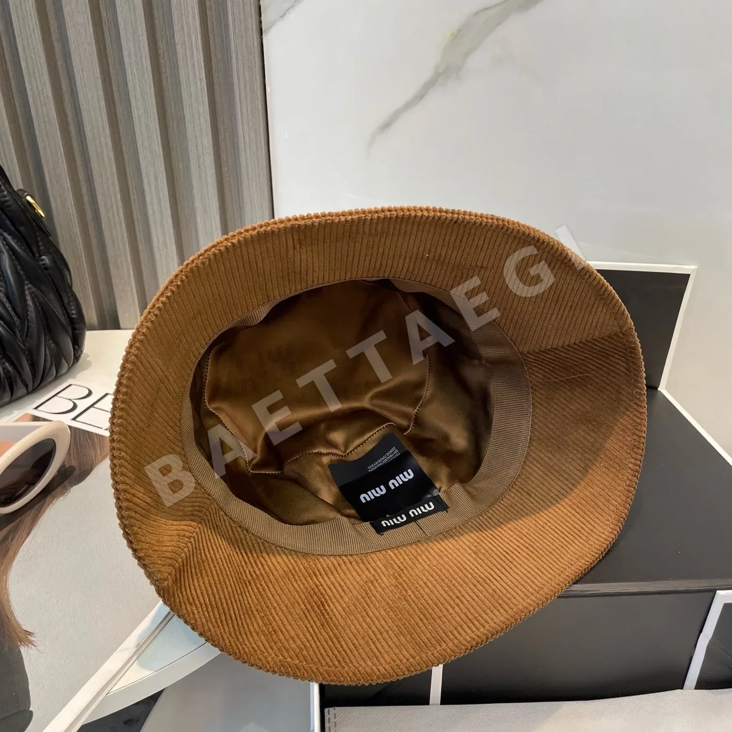 미우미우 코듀로이 피셔맨 캡 상세 이미지 3