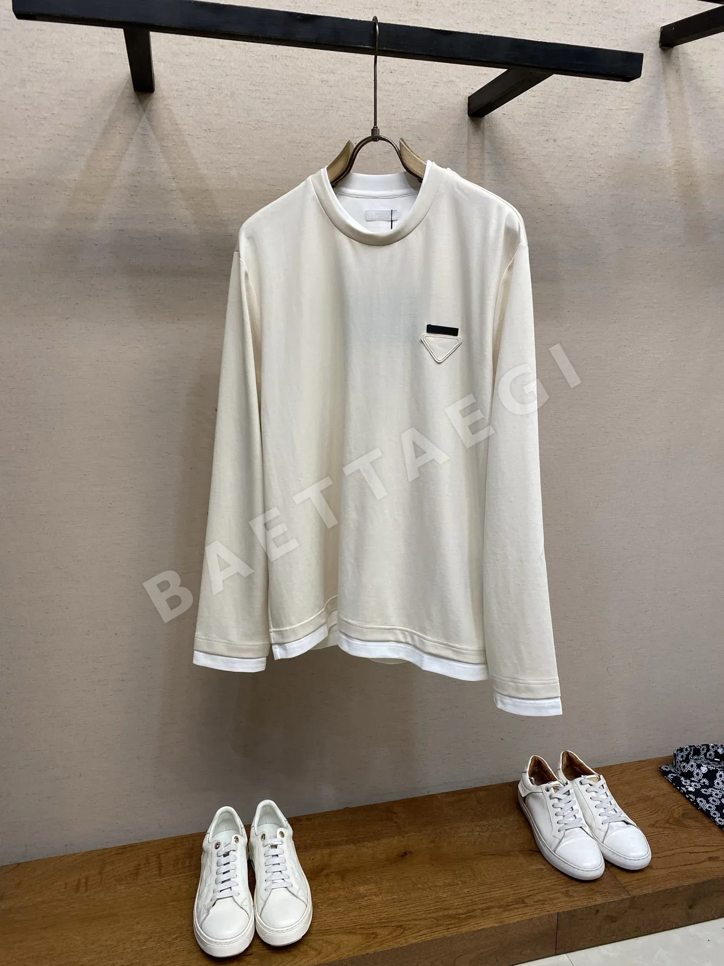 프라다 남성 코튼 긴팔 티셔츠 164981