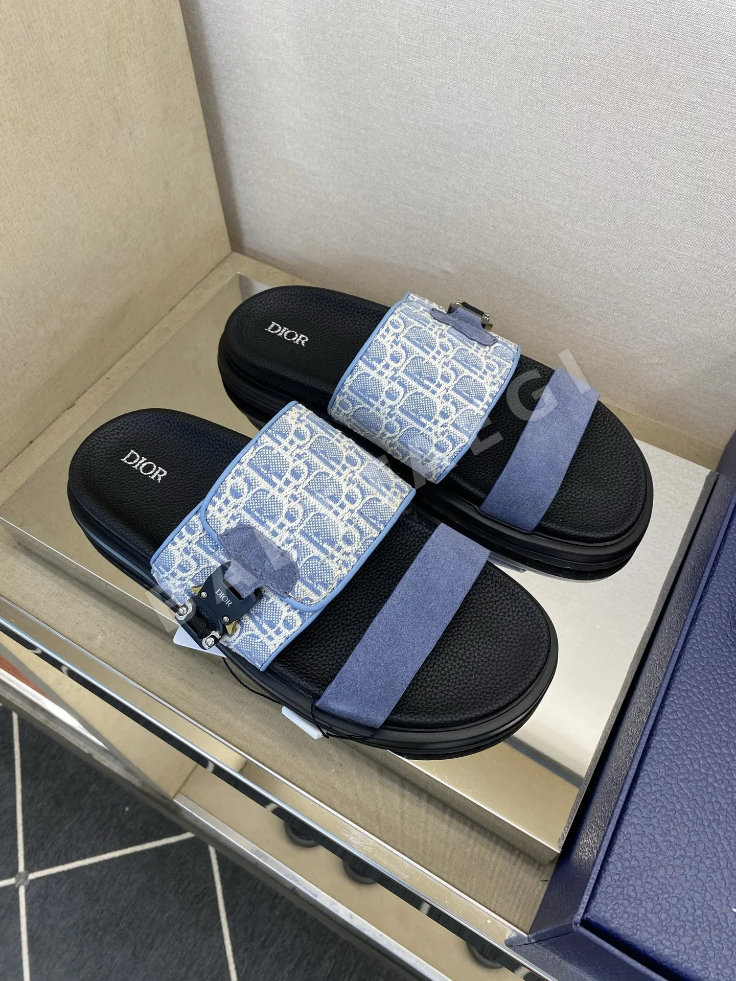 디올 남성 슬리퍼 상세 이미지 3
