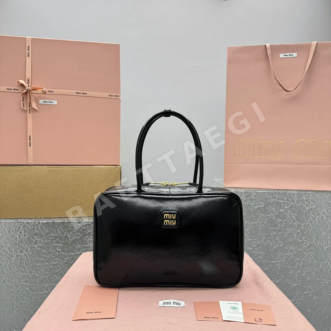 미우미우 페이턴트 가죽 브리프케이스 가방 68281