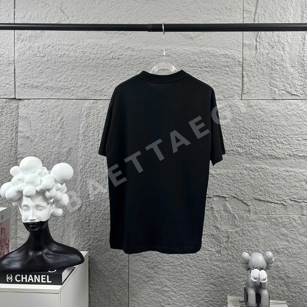 몽클레르 레터 프린트 남녀공용 코튼 반팔 티셔츠 상세 이미지 5