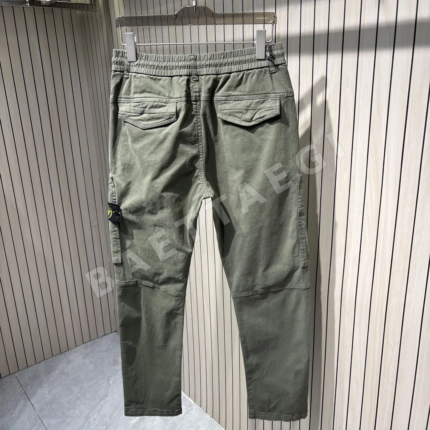 스톤아일랜드 지퍼 포켓 카고 바지 상세 이미지 3