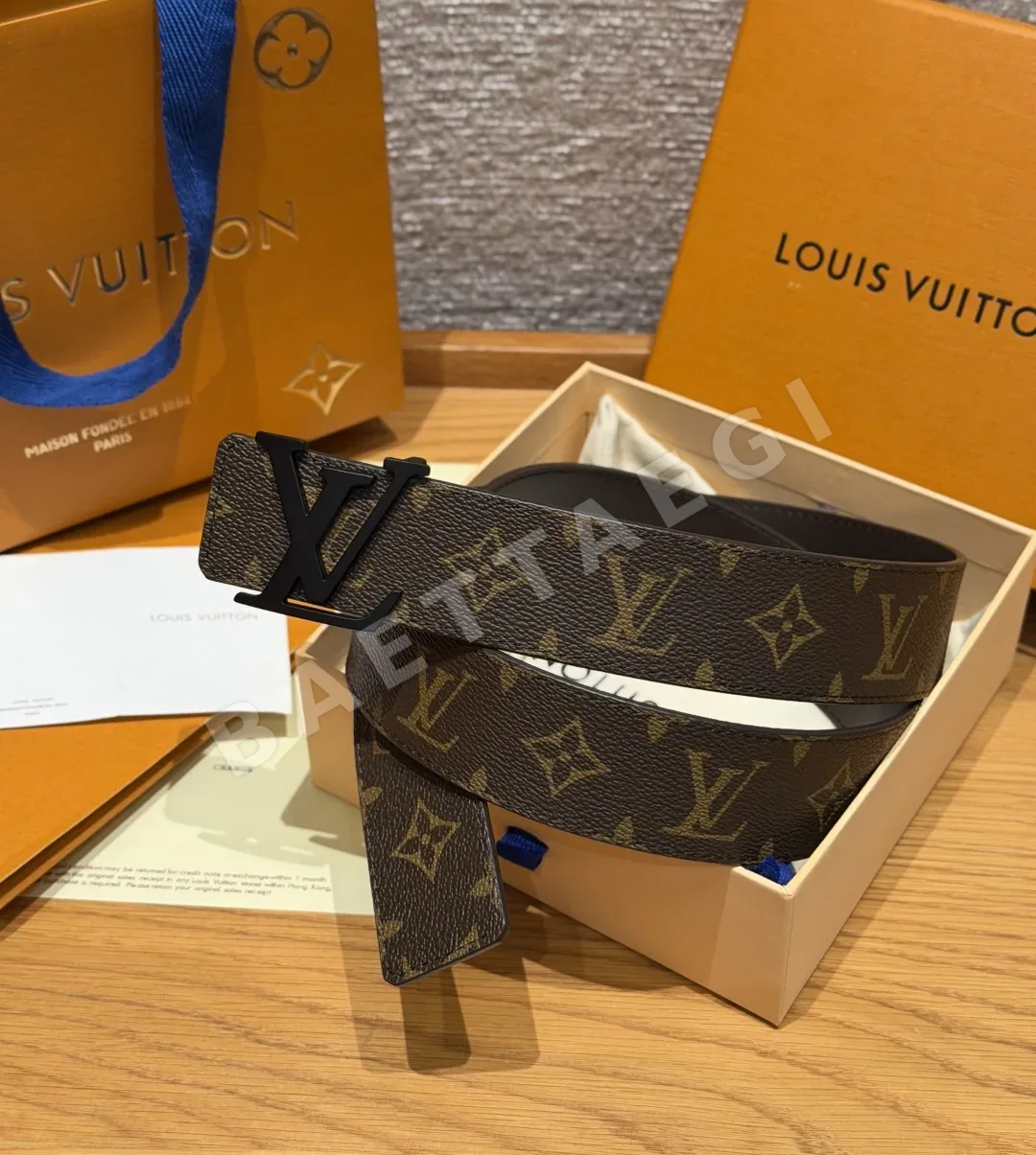 루이비통 LV 이니셜 모노그램 가죽 벨트 173512