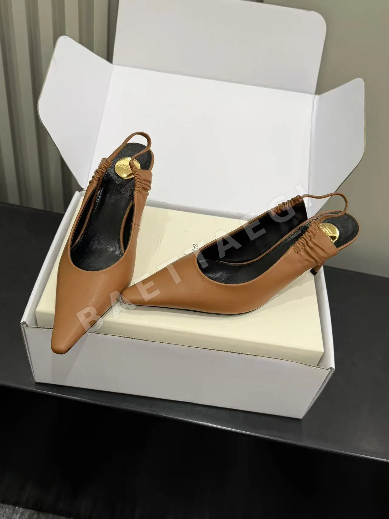 생로랑 YSL 스퀘어 토 오픈 백 샌들 상세 이미지 8