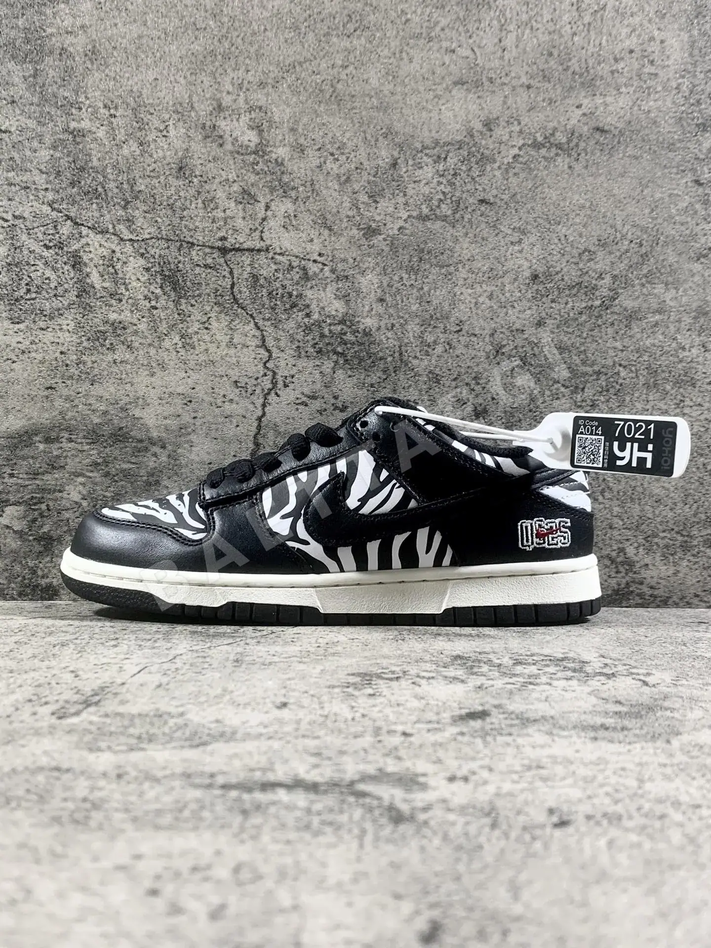 나이키덩크 SB 로우 제브라 신발 DM3510-001