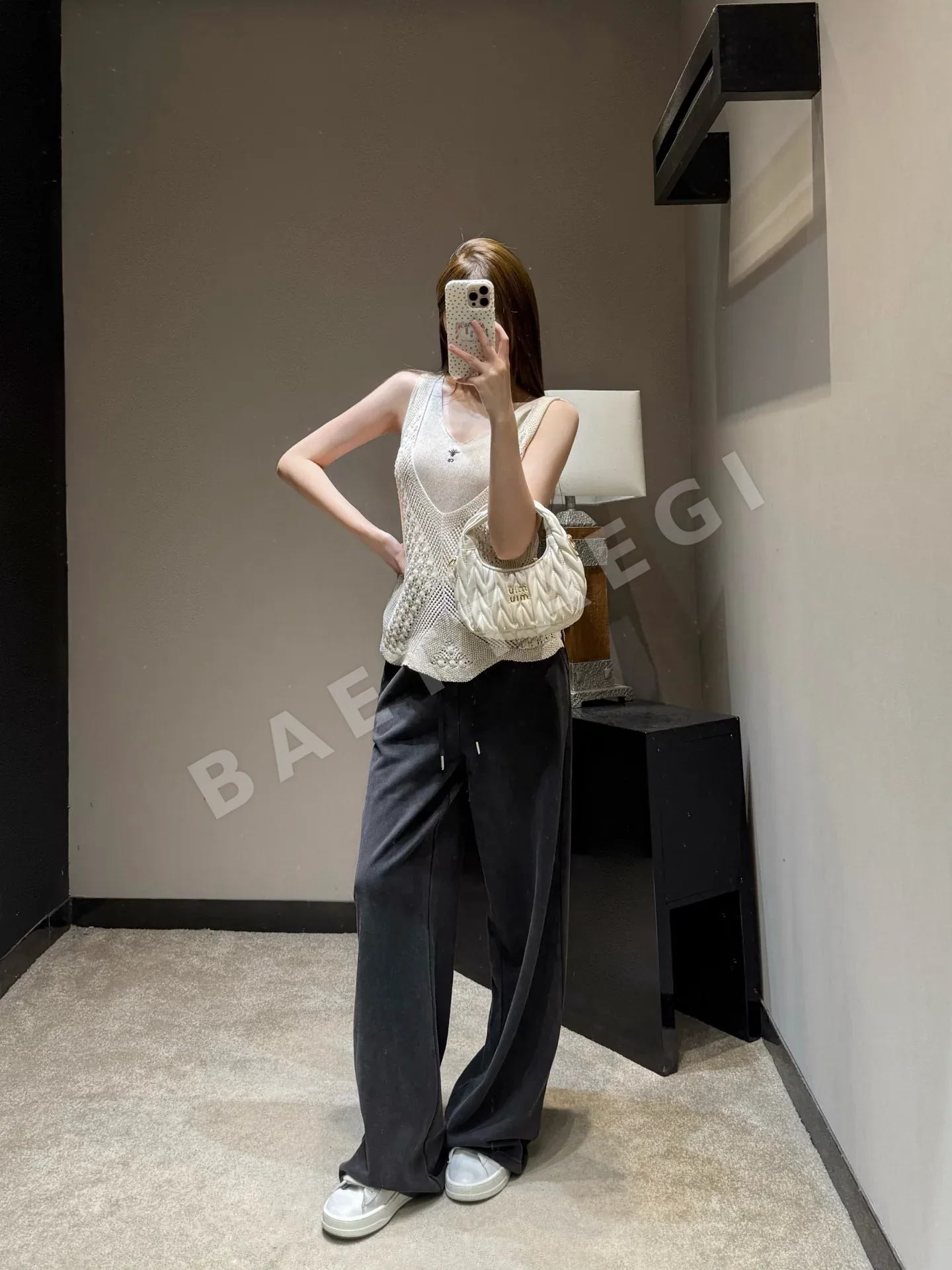 디올 린넨 혼방 V넥 여성 반팔 티셔츠 상세 이미지 4