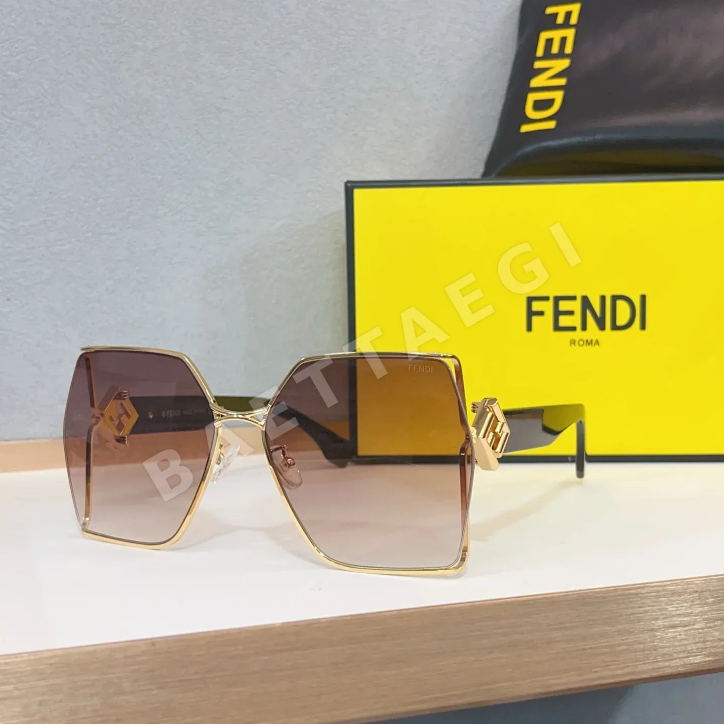 펜디 선글라스 74249 Fendi Sunglasses 상세 이미지 4