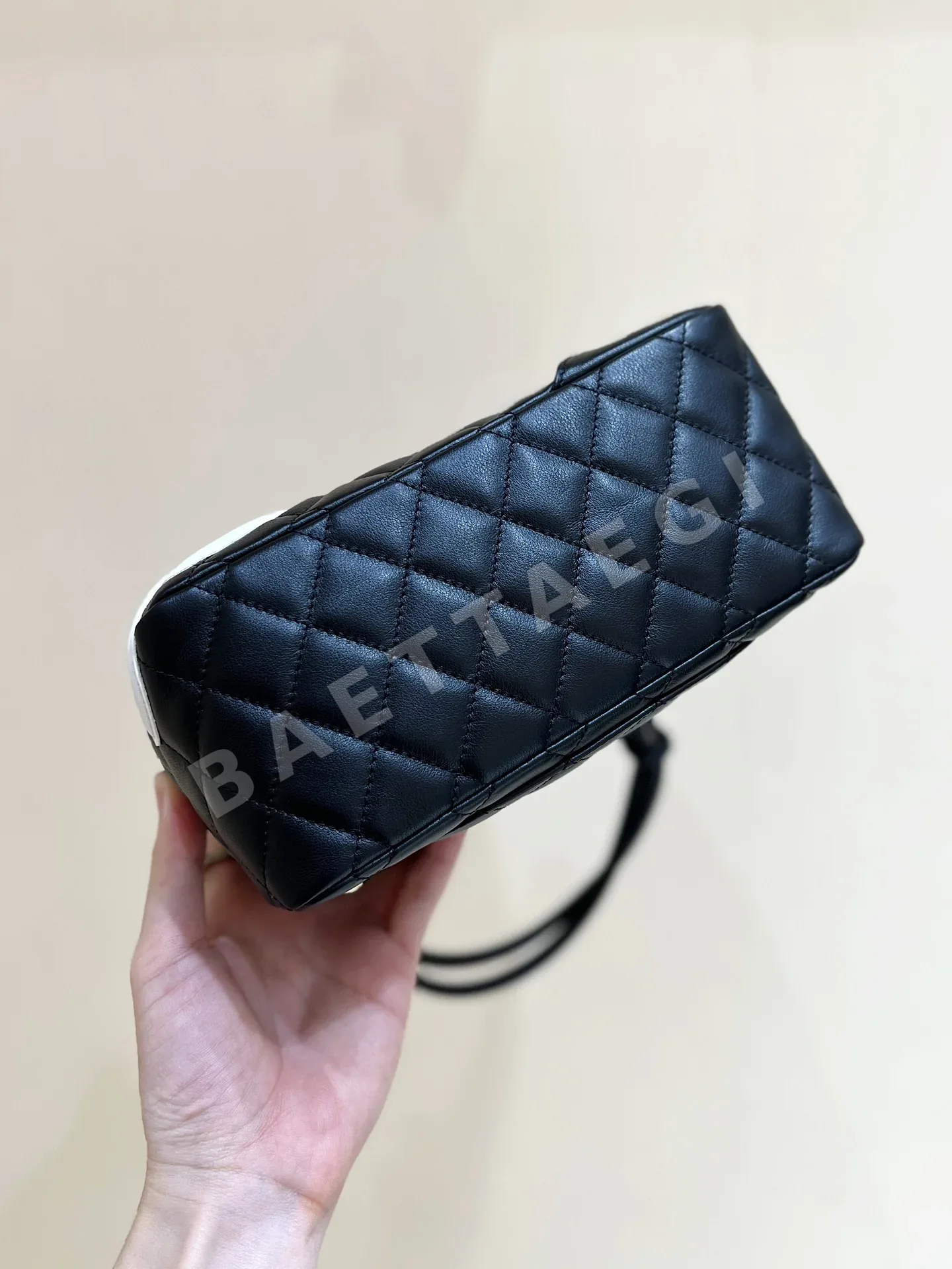 샤넬 빈티지 캄본 베개 커버 가방 A29792 상세 이미지 7