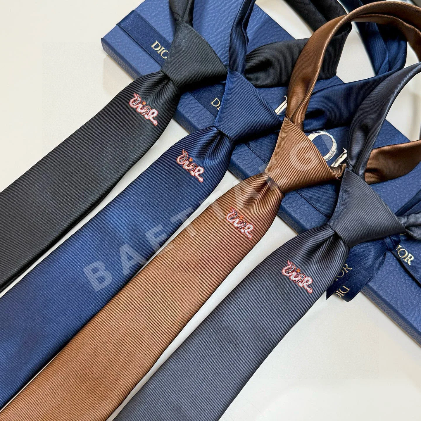 디올 자카드 로고 남성 넥타이 상세 이미지 11