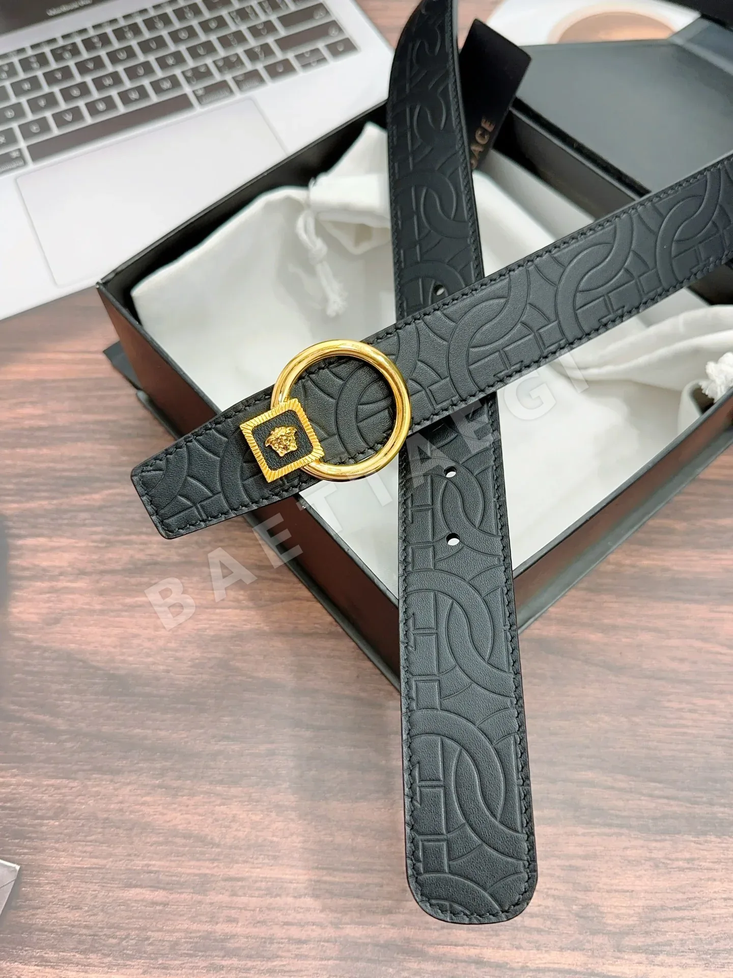 베르사체 메두사 장식 벨트 상세 이미지 2