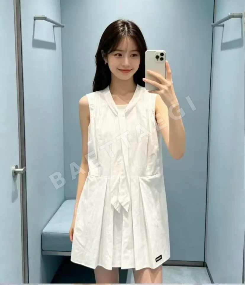 미우미우 로고 플리츠 민소매 셔츠 원피스