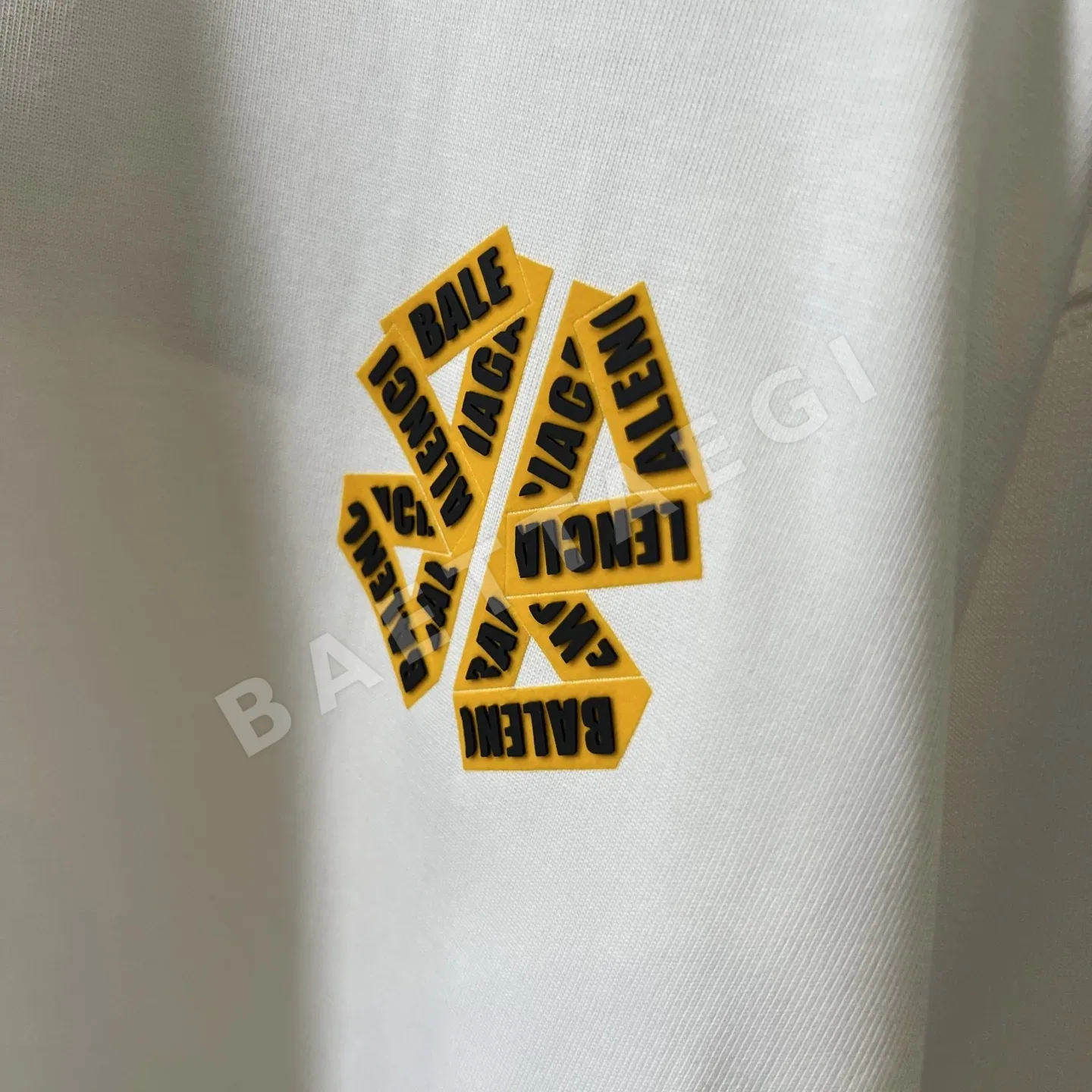 발렌시아가 남성 긴팔 티셔츠 상세 이미지 6