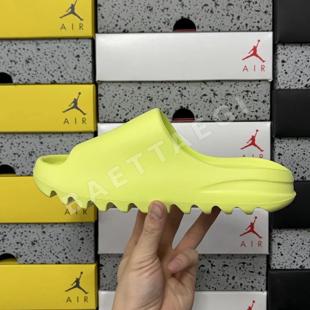 아디다스 [LW] 이지 슬라이드 GX6138 200625 Adidas Yeezy Slide Glow Green 상세 이미지 7