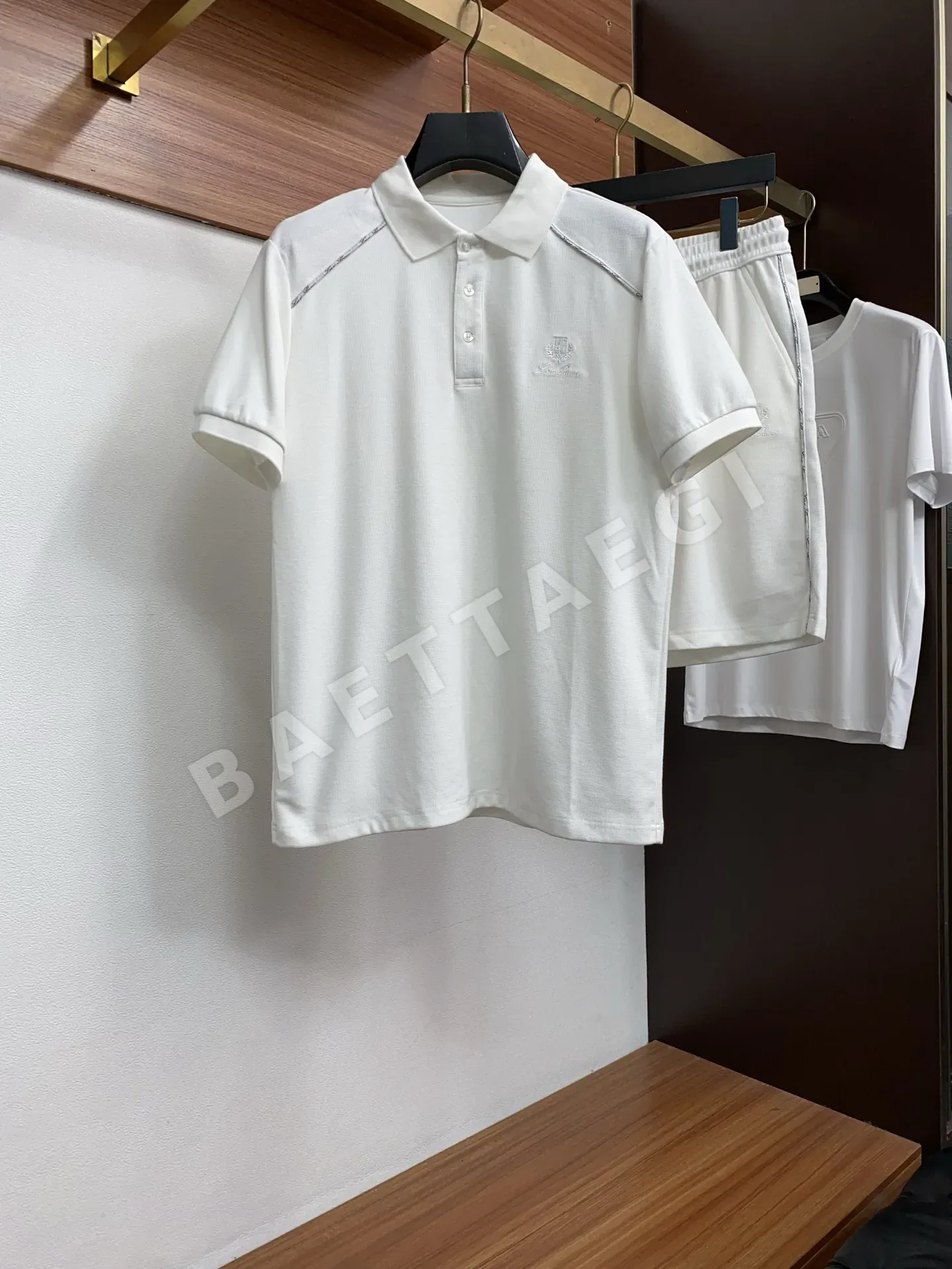 로로피아나 남성 테크니컬 파이버 반팔 폴로 티셔츠 & 반바지 세트 133078