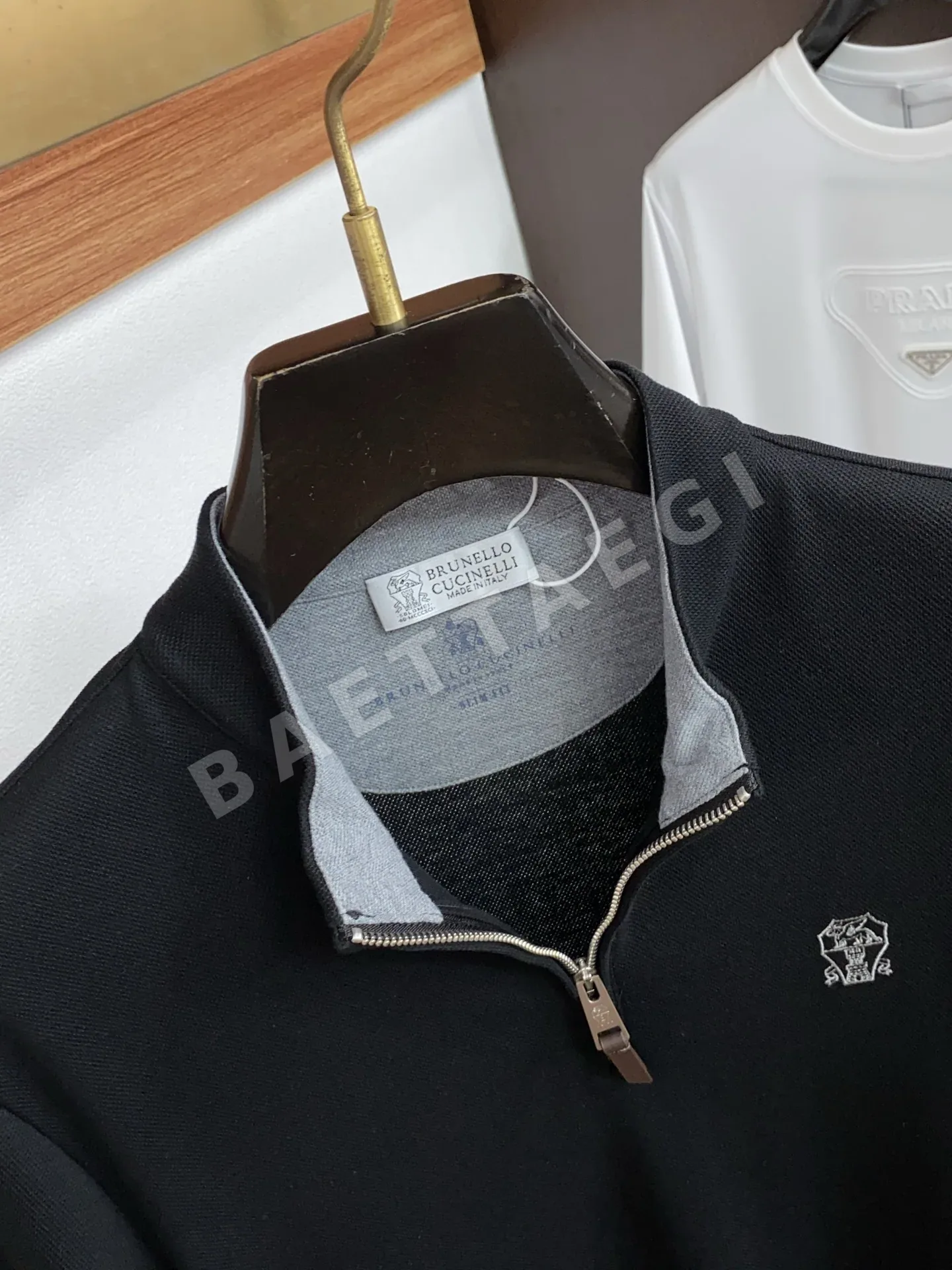 브루넬로쿠치넬리 남성 반팔 하프 집업 스탠드 카라 폴로셔츠 상세 이미지 3