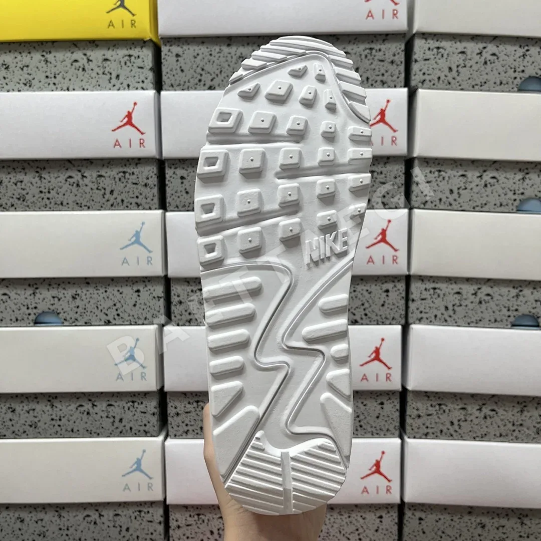 나이키 [MAX] 에어 맥스 90 CZ5594-100 201057 Nike Air Max 90 Leather Triple White 상세 이미지 14