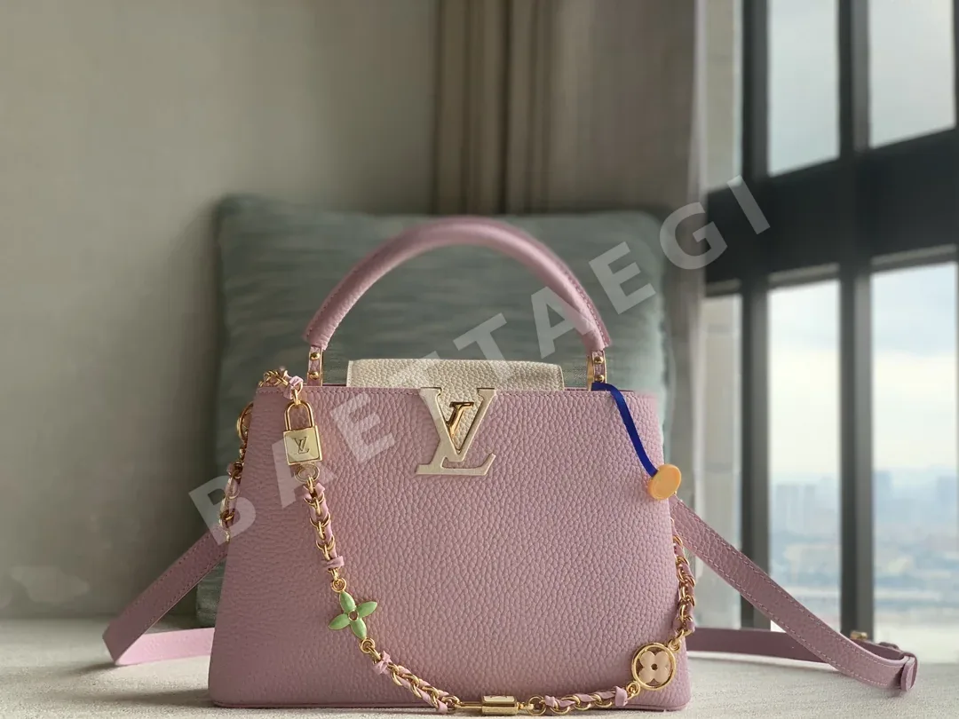 루이비통 카프시뉴 BB 핸드백 M23950